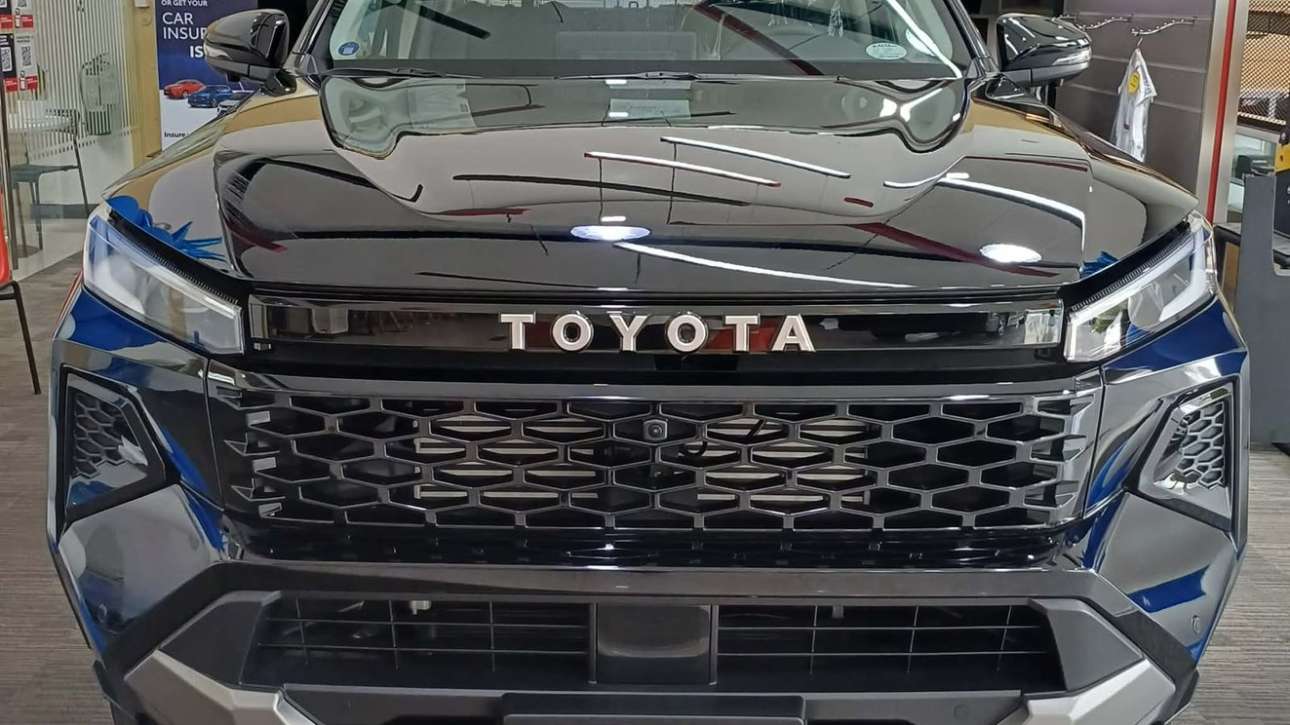 2026 Toyota Hilux Double Cab Conquest 4TREX 2.8L Diesel 4×4 6AT